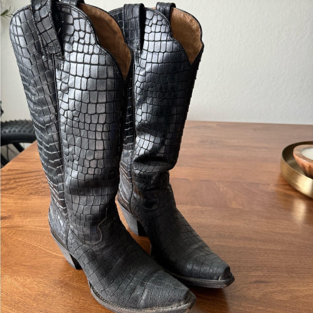 Idyllwind Croc Cowboy Boots. Black size 8